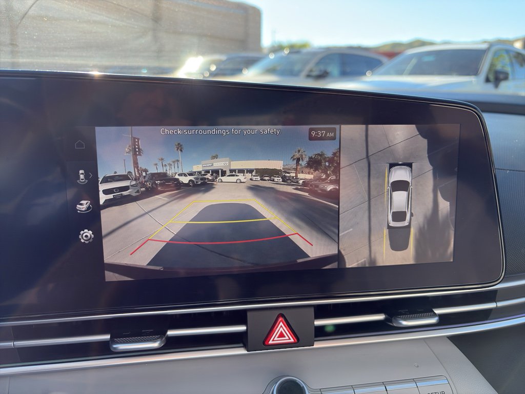 Used 2024 Hyundai Elantra Limited image 8