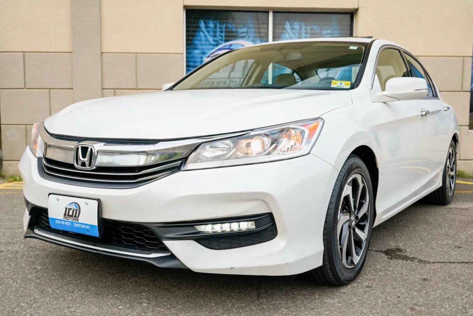 Used 2017 Honda Accord EX-L image 9