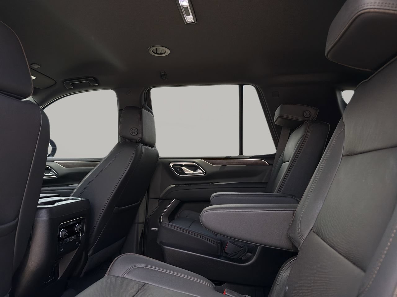 Used 2024 Chevrolet Tahoe High Country RWD image 17