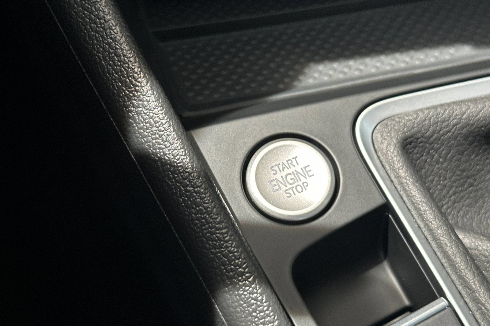 New 2026 Volkswagen Jetta SE FWD image 19