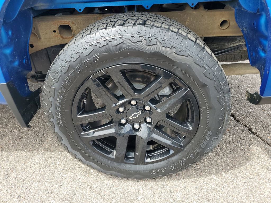 Certified 2023 Chevrolet Silverado 1500 RST w/ Z71 Off-Road Package AWD/4WD image 31