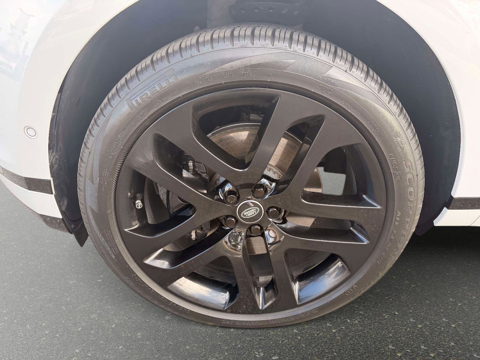 Used 2026 Land Rover Range Rover Evoque Dynamic SE image 10