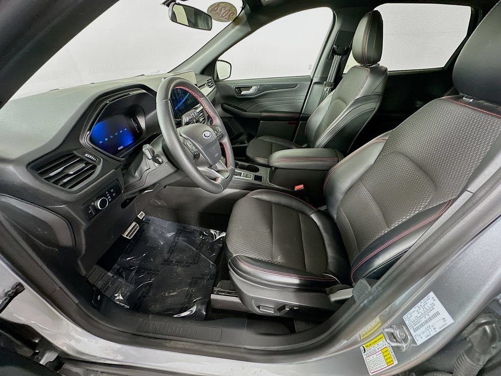 Used 2024 Ford Escape ST-Line w/ Tech Pack #1 AWD/4WD image 28