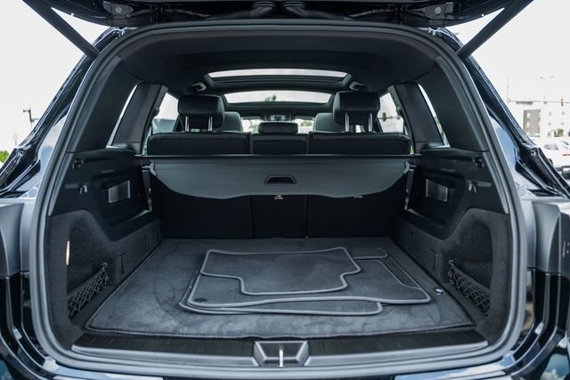 Certified 2023 Mercedes-Benz GLB 250 4MATIC image 9