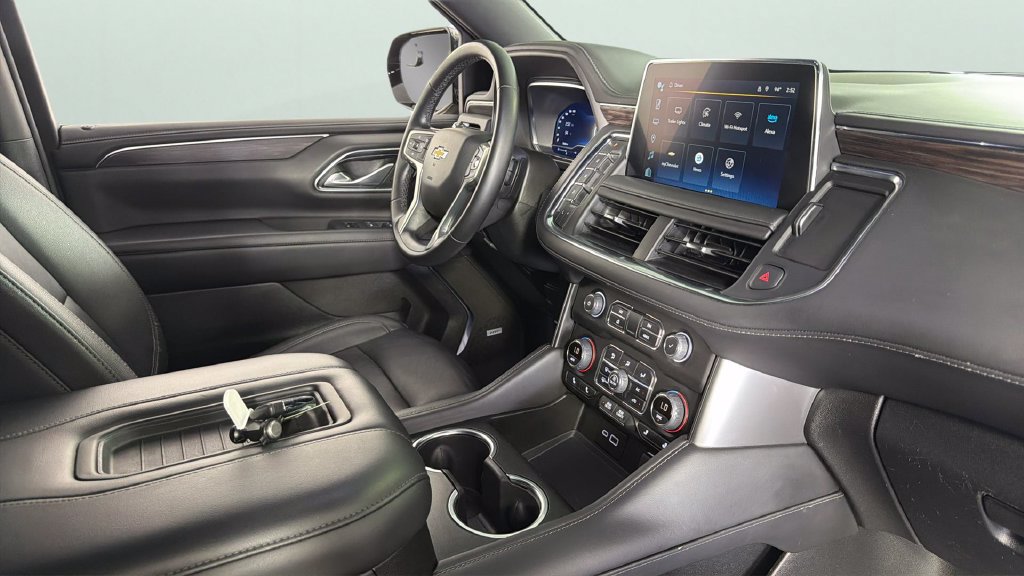 Used 2024 Chevrolet Suburban LT AWD/4WD image 38