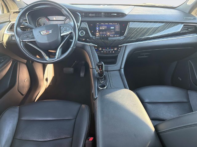 Used 2023 Cadillac XT6 Premium Luxury AWD/4WD image 13