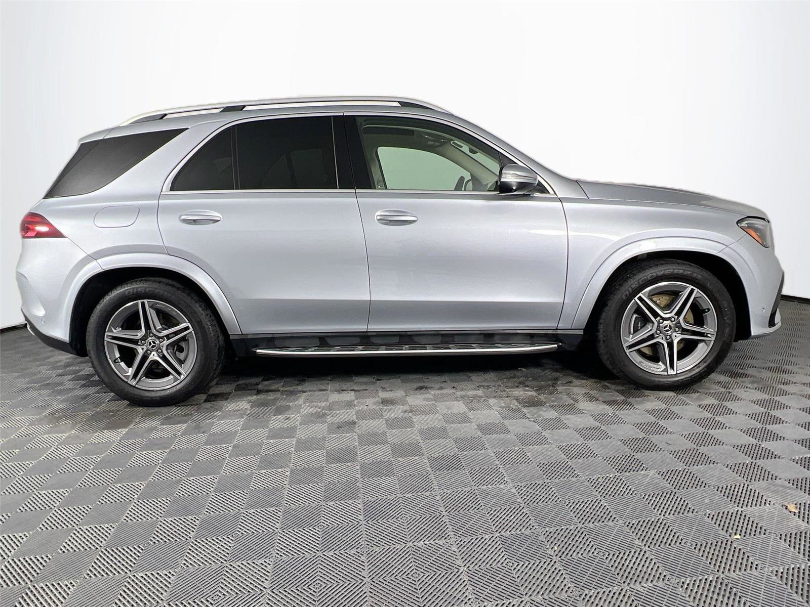 Certified 2025 Mercedes-Benz GLE 350 4MATIC image 7