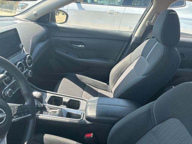 Used 2025 Nissan Sentra SV image 5
