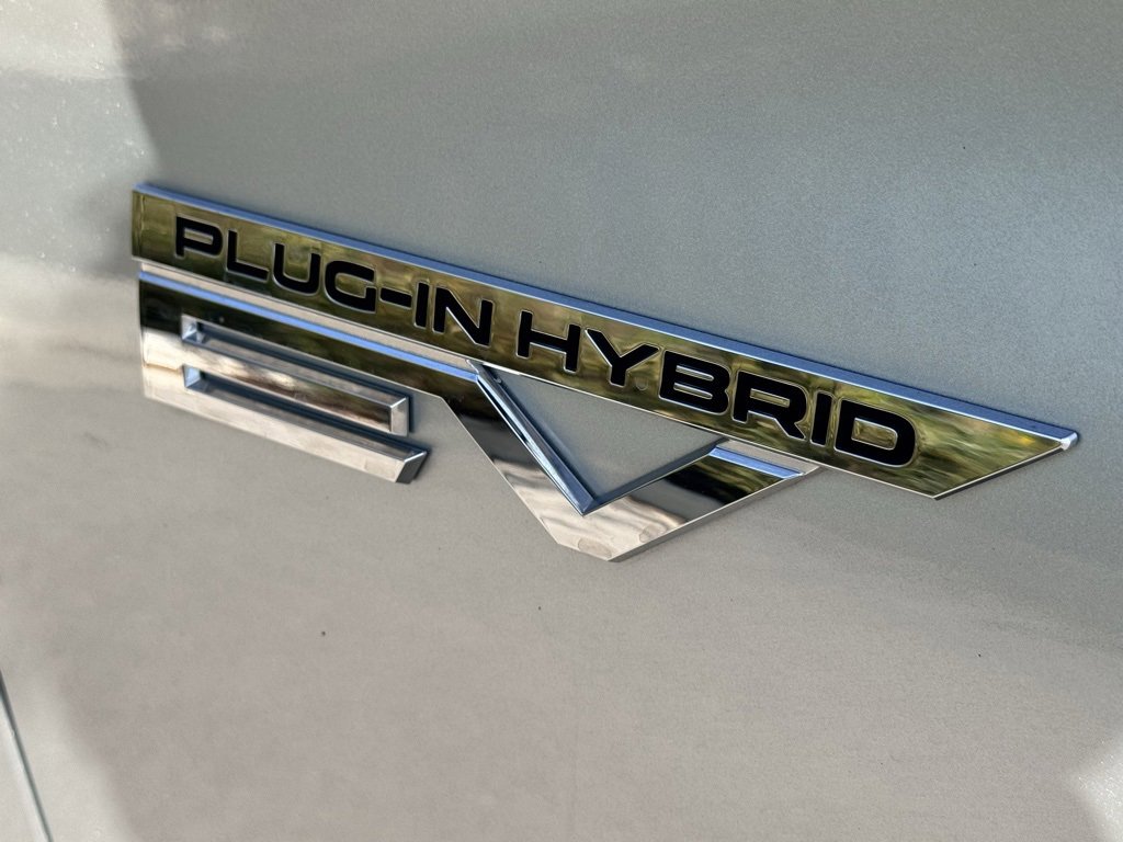 Used 2023 Mitsubishi Outlander 4WD image 15