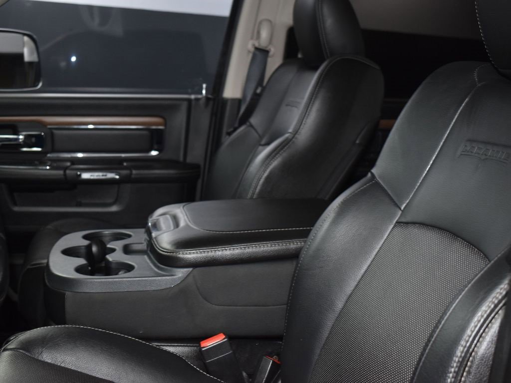 Used 2015 RAM 2500 Laramie w/ Black Appearance Group image 7