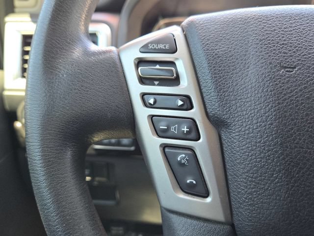 Used 2018 Nissan Titan SV AWD/4WD image 19