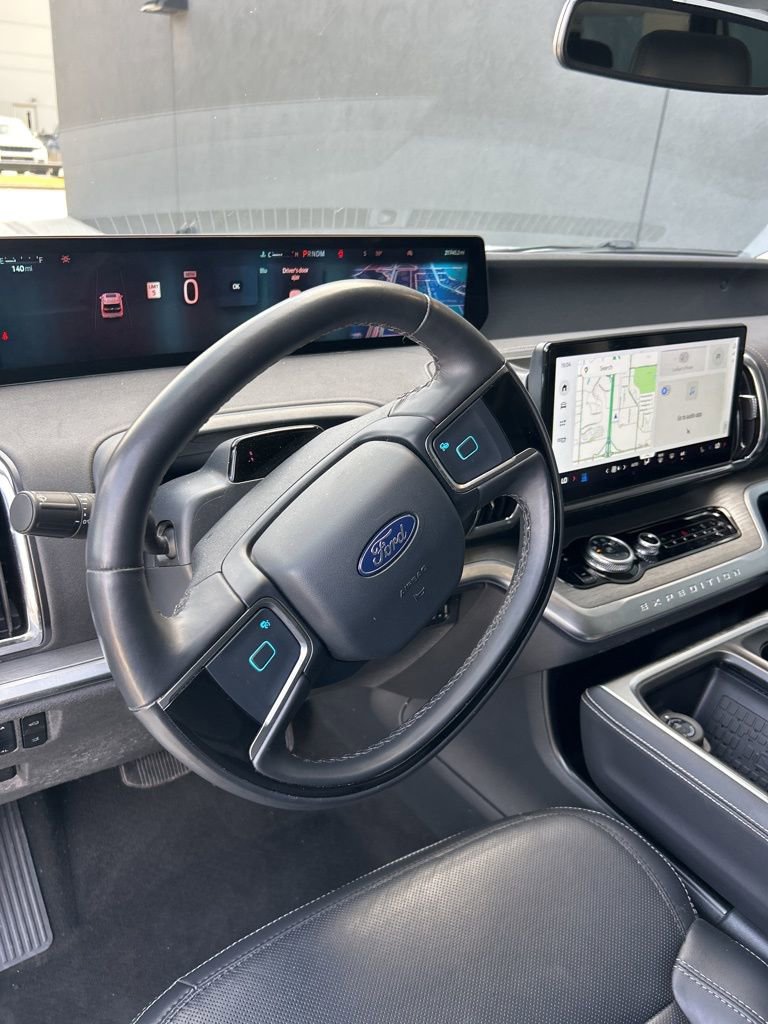 Used 2025 Ford Expedition Max Platinum image 8