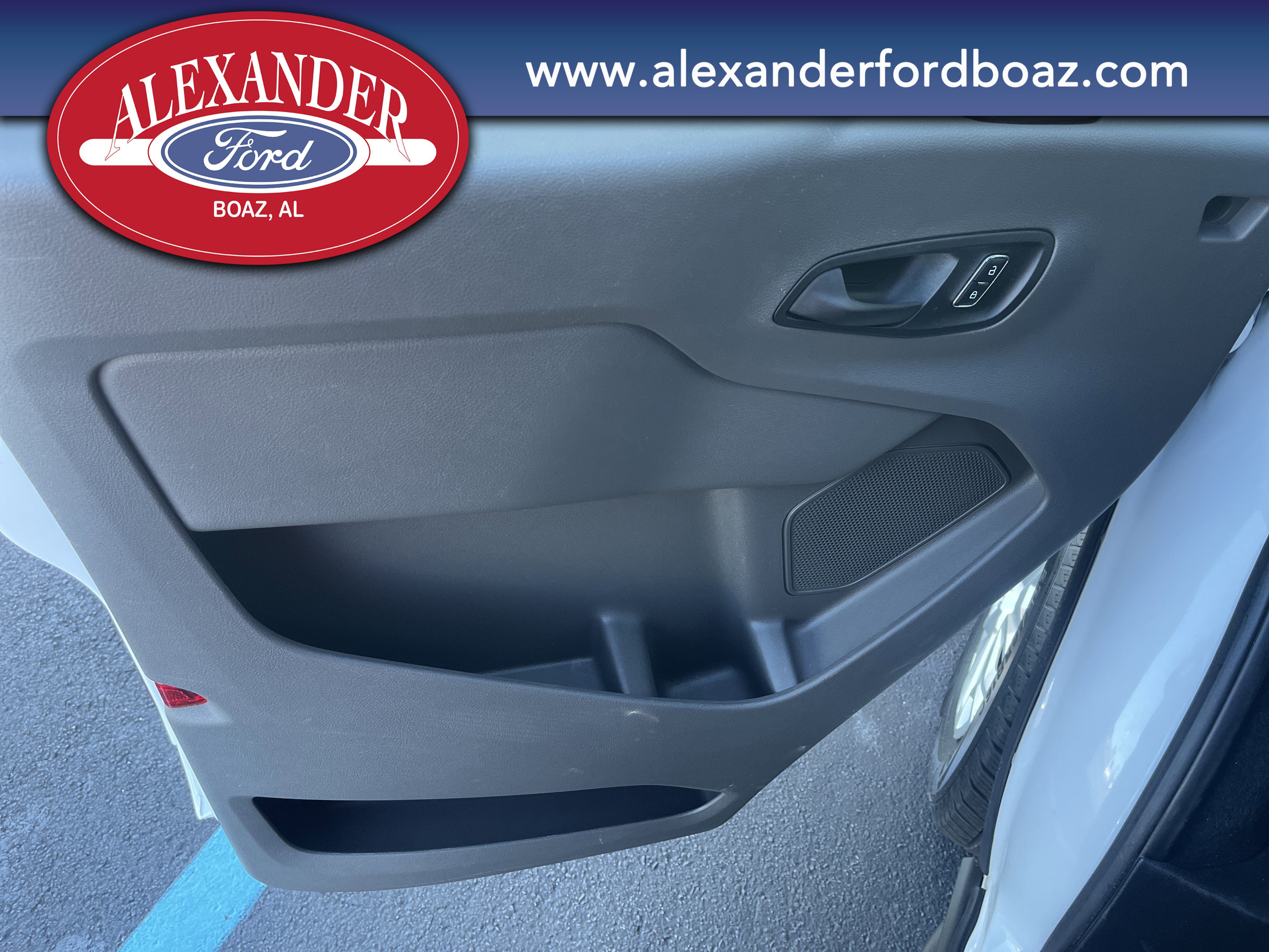 Used 2024 Ford Transit 350 XLT image 9