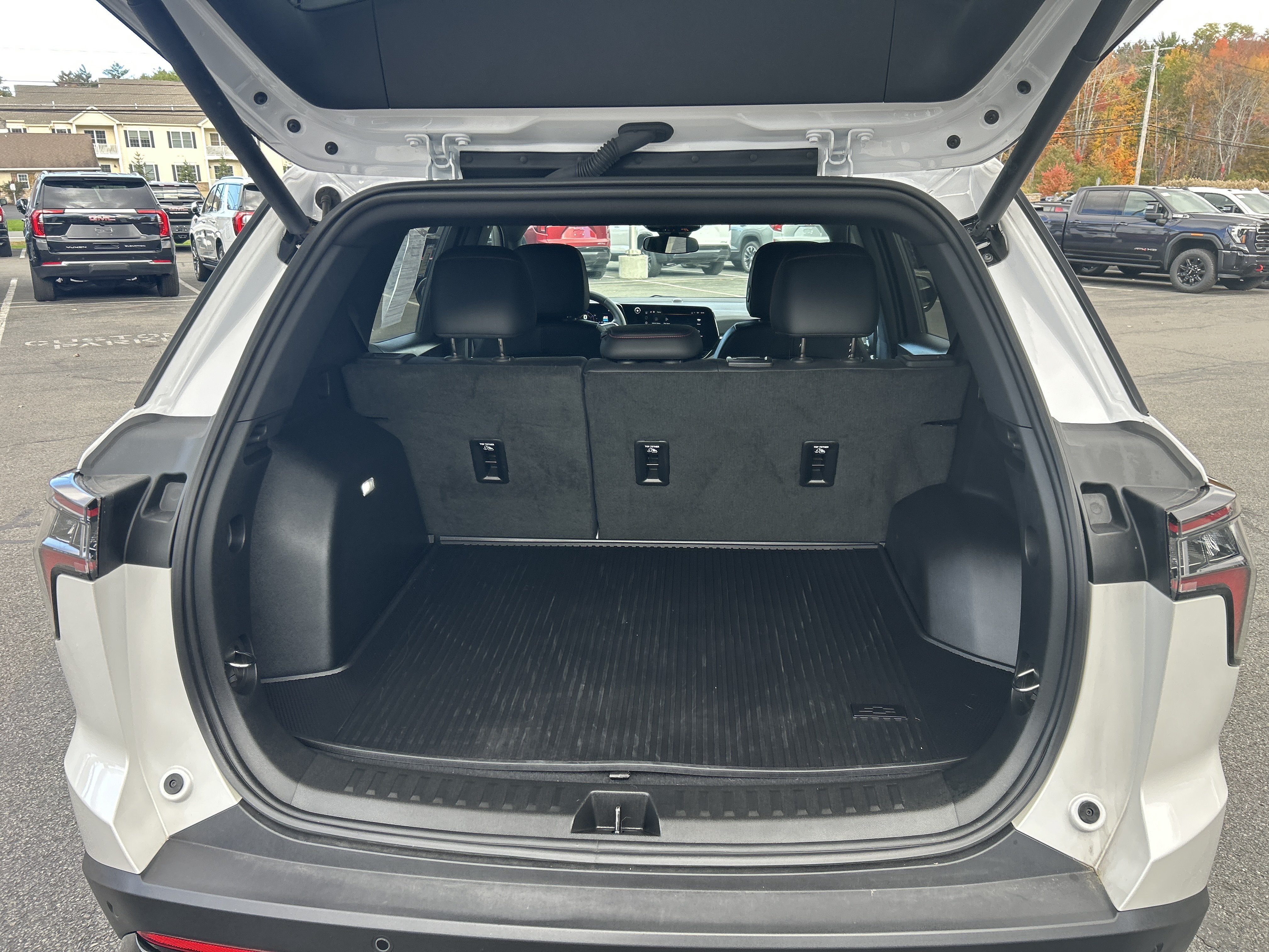 Used 2025 Chevrolet Equinox RS AWD/4WD image 13