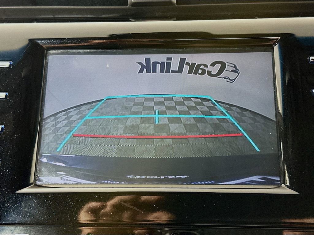 Used 2018 Toyota Camry L image 15