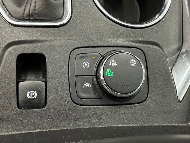 Used 2022 Chevrolet Traverse LT AWD/4WD image 34
