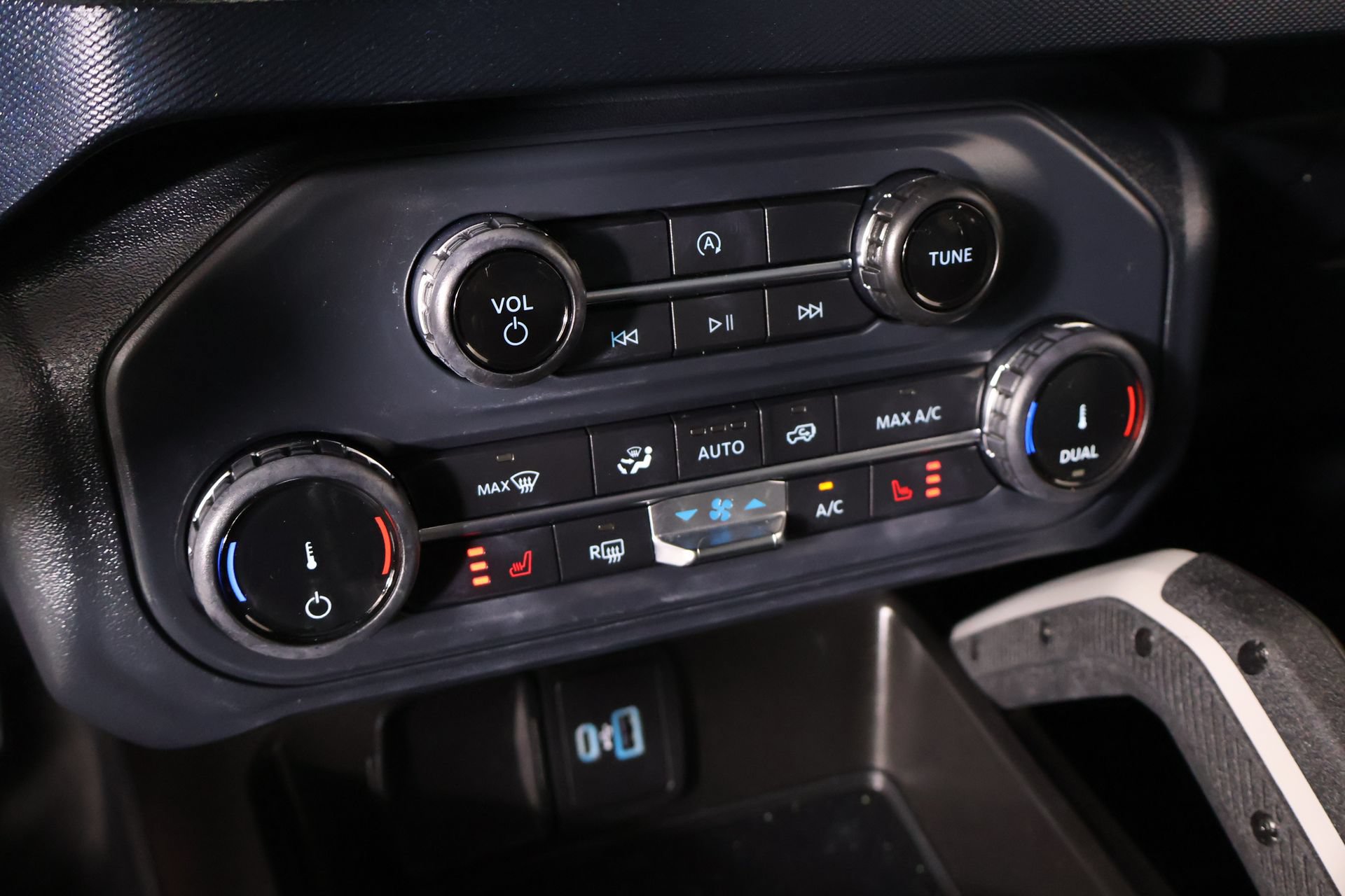 Used 2022 Ford Bronco Outer Banks AWD/4WD image 8