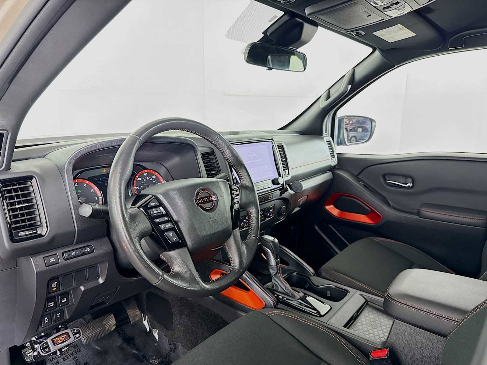 Used 2024 Nissan Frontier PRO-4X w/ Technology Package image 9