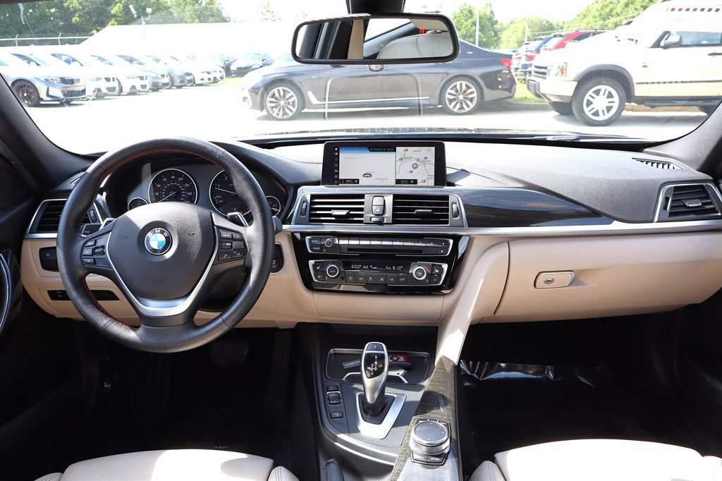 Used 2018 BMW 328d xDrive Wagon AWD/4WD image 14