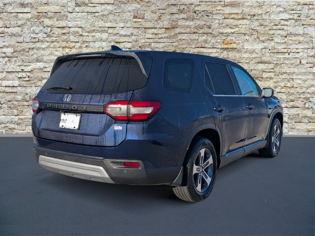 Used 2025 Honda Pilot EX-L image 6