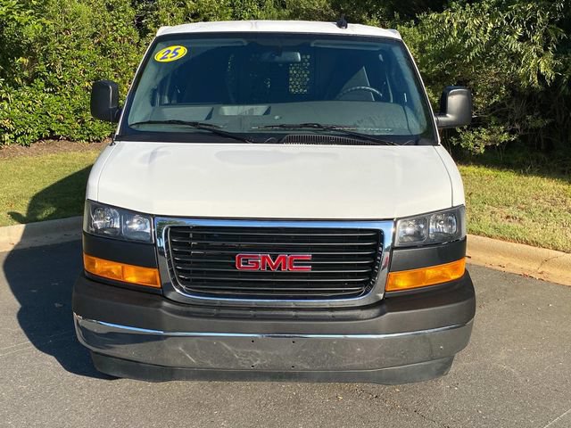 Used 2025 GMC Savana 2500 w/ Driver Convenience Package RWD image 2
