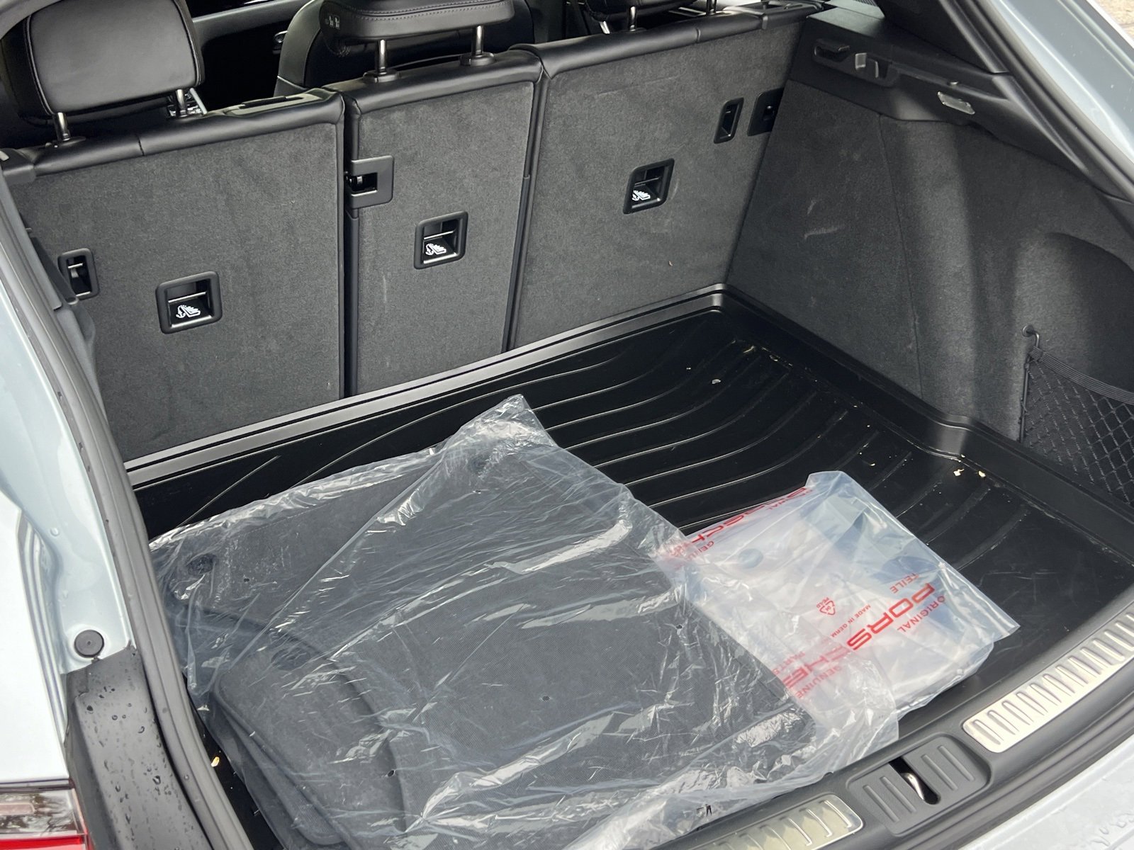 Certified 2025 Porsche Macan image 19