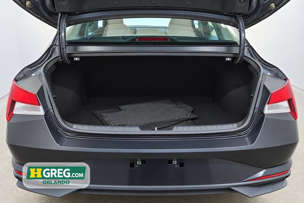Used 2023 Hyundai Elantra SEL w/ Cargo Package FWD image 18