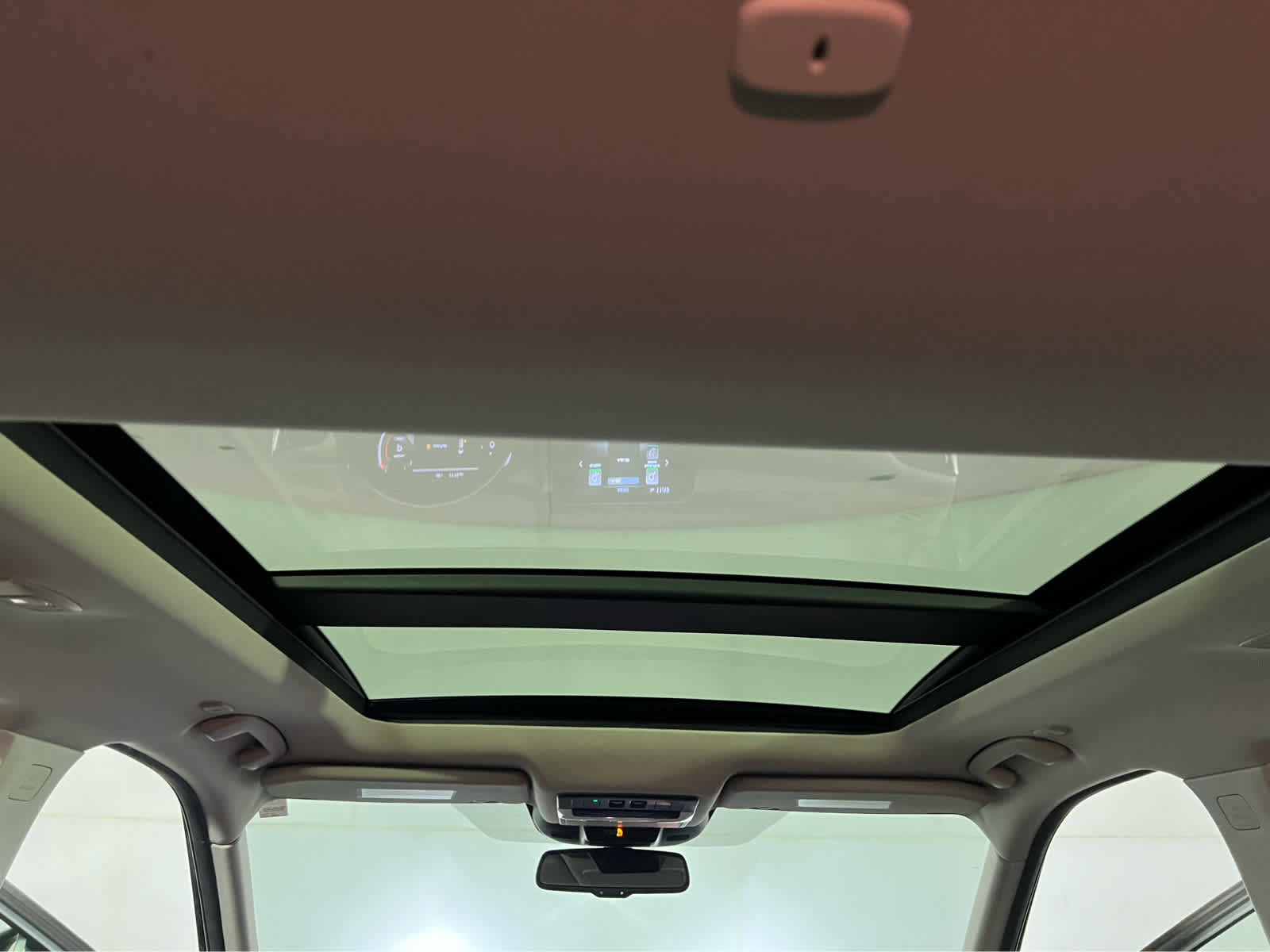 Used 2023 Nissan Rogue Platinum image 14