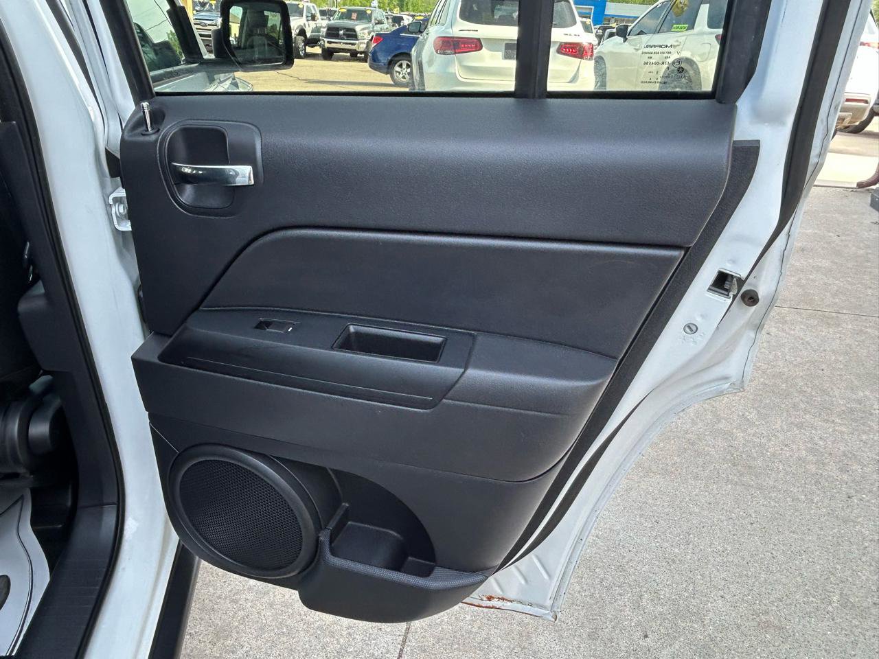 Used 2016 Jeep Patriot High Altitude AWD/4WD image 15