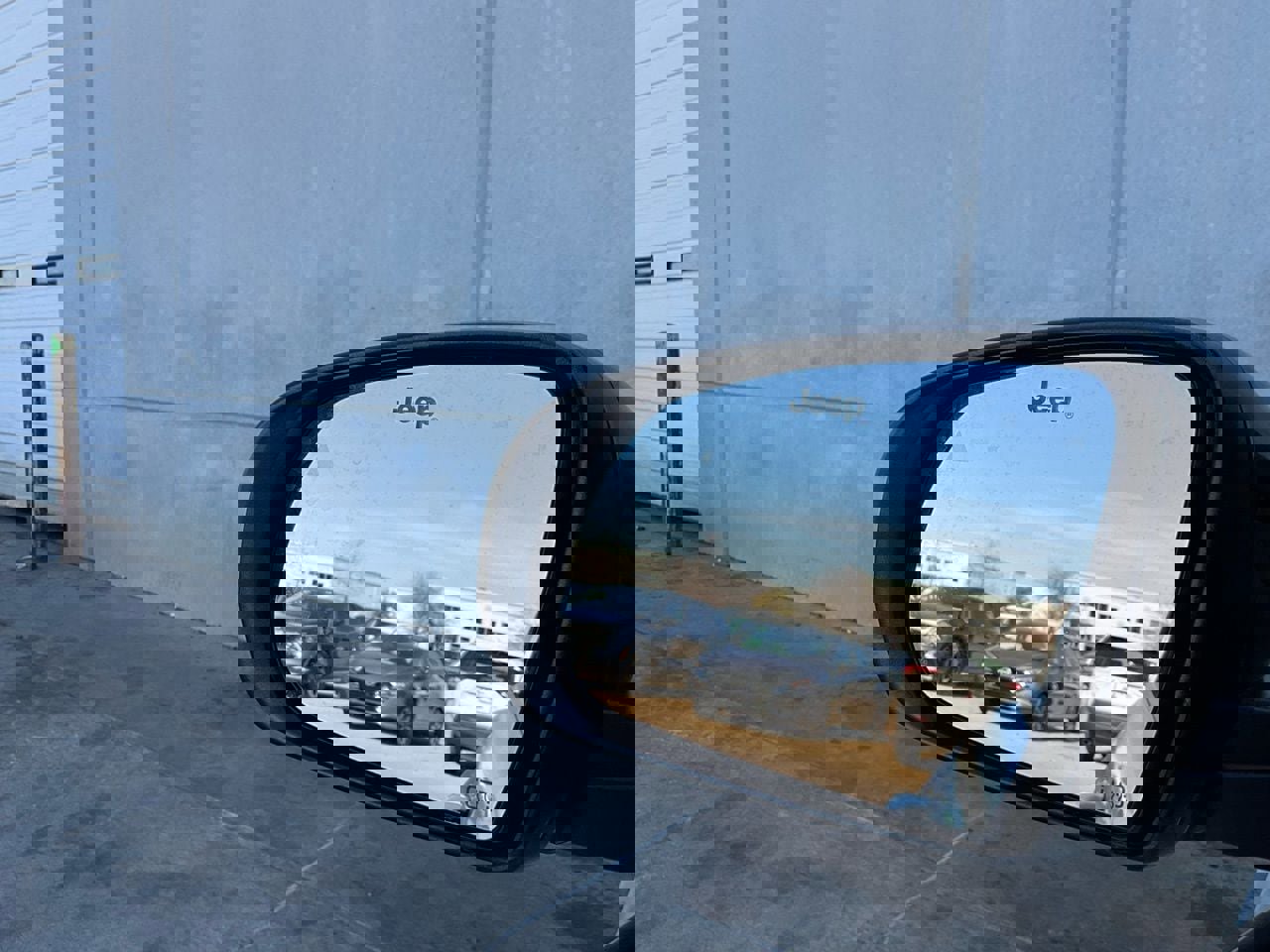 Used 2025 Jeep Compass Trailhawk image 18