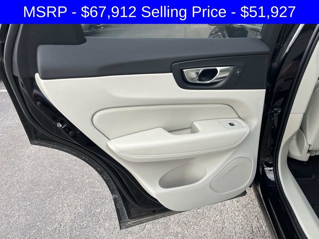Certified 2025 Volvo XC60 T8 Plus w/ Protection Package Premier image 18
