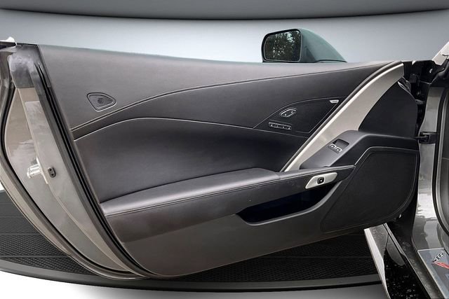 Used 2015 Chevrolet Corvette Z06 w/ 2LZ Preferred Equipment Group image 18