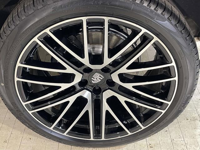 New 2026 Porsche Macan image 12