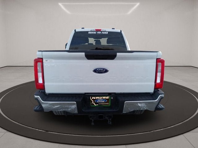 Used 2023 Ford F250 XLT w/ FX4 Off-Road Package AWD/4WD image 6
