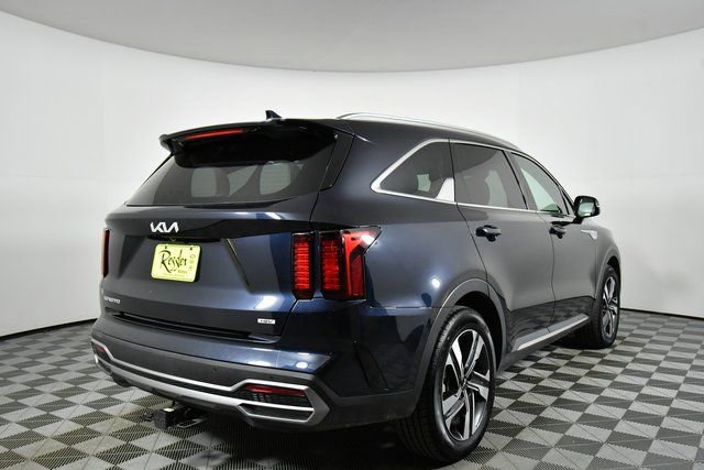 Used 2024 Kia Sorento EX image 11