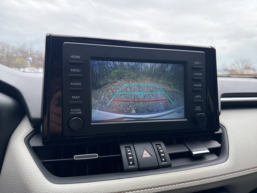 Used 2019 Toyota RAV4 XLE Premium image 30