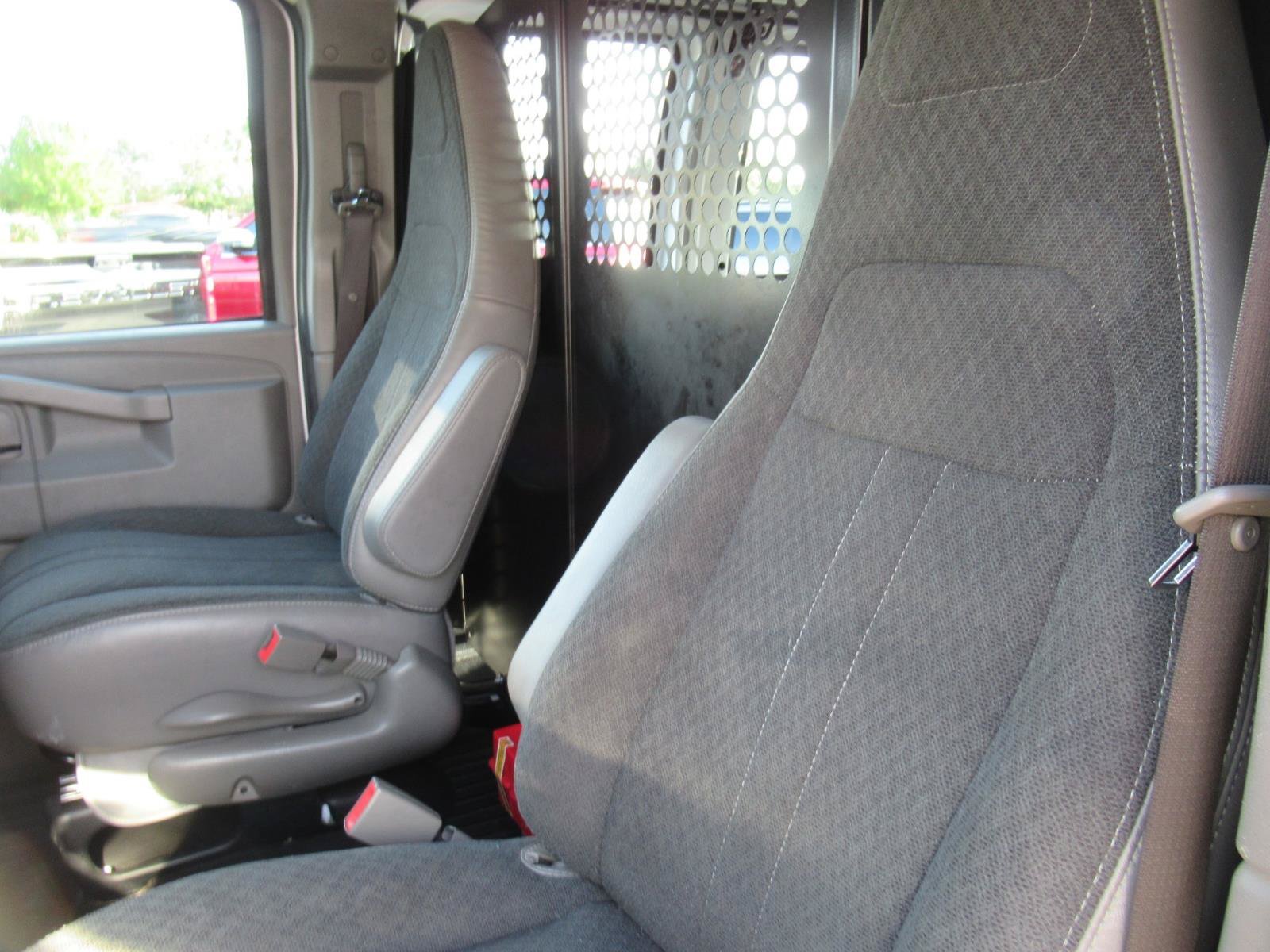 Used 2025 Chevrolet Express 2500 w/ Driver Convenience Package RWD image 22