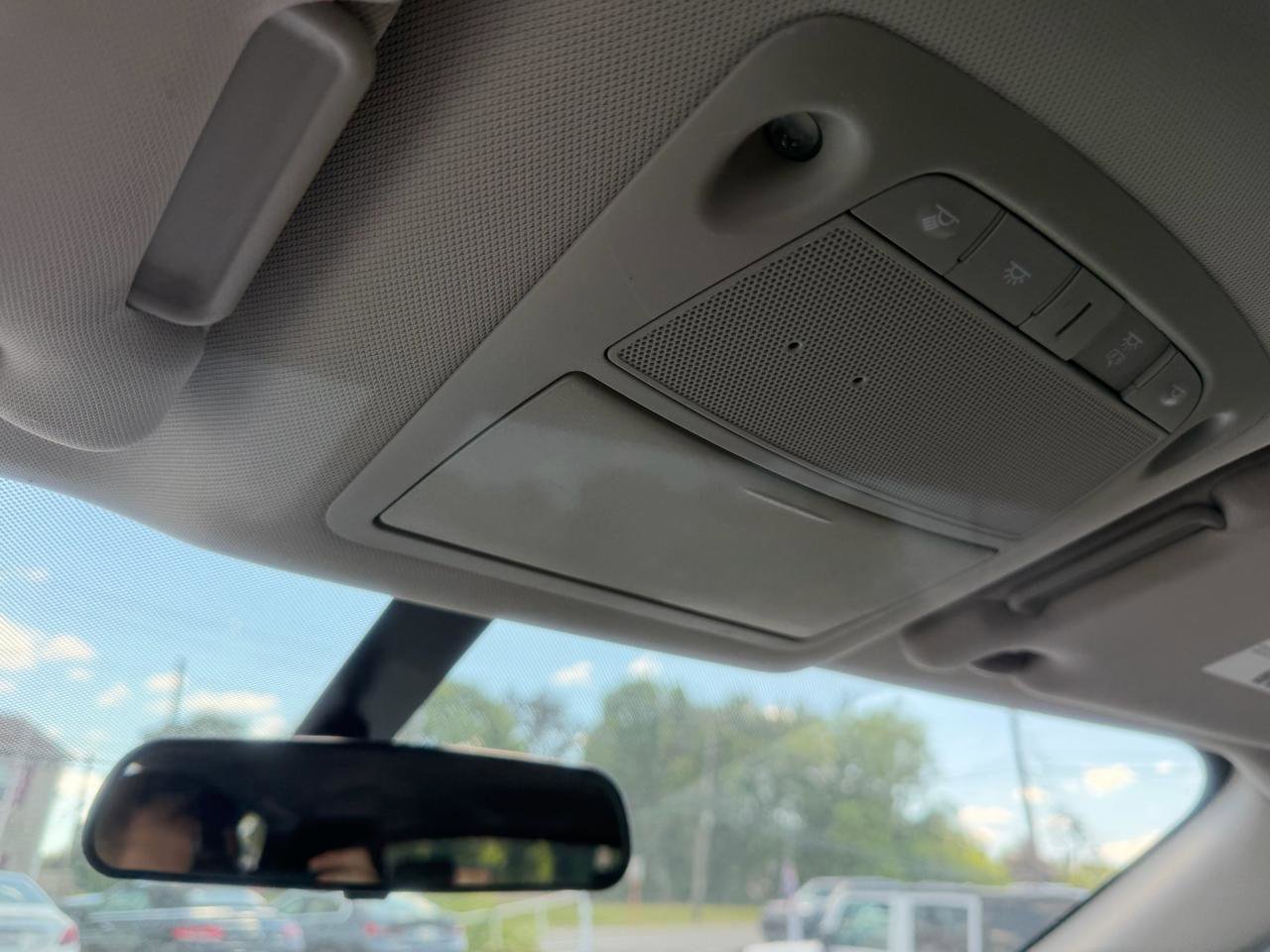 Used 2019 Nissan Pathfinder S AWD/4WD image 14