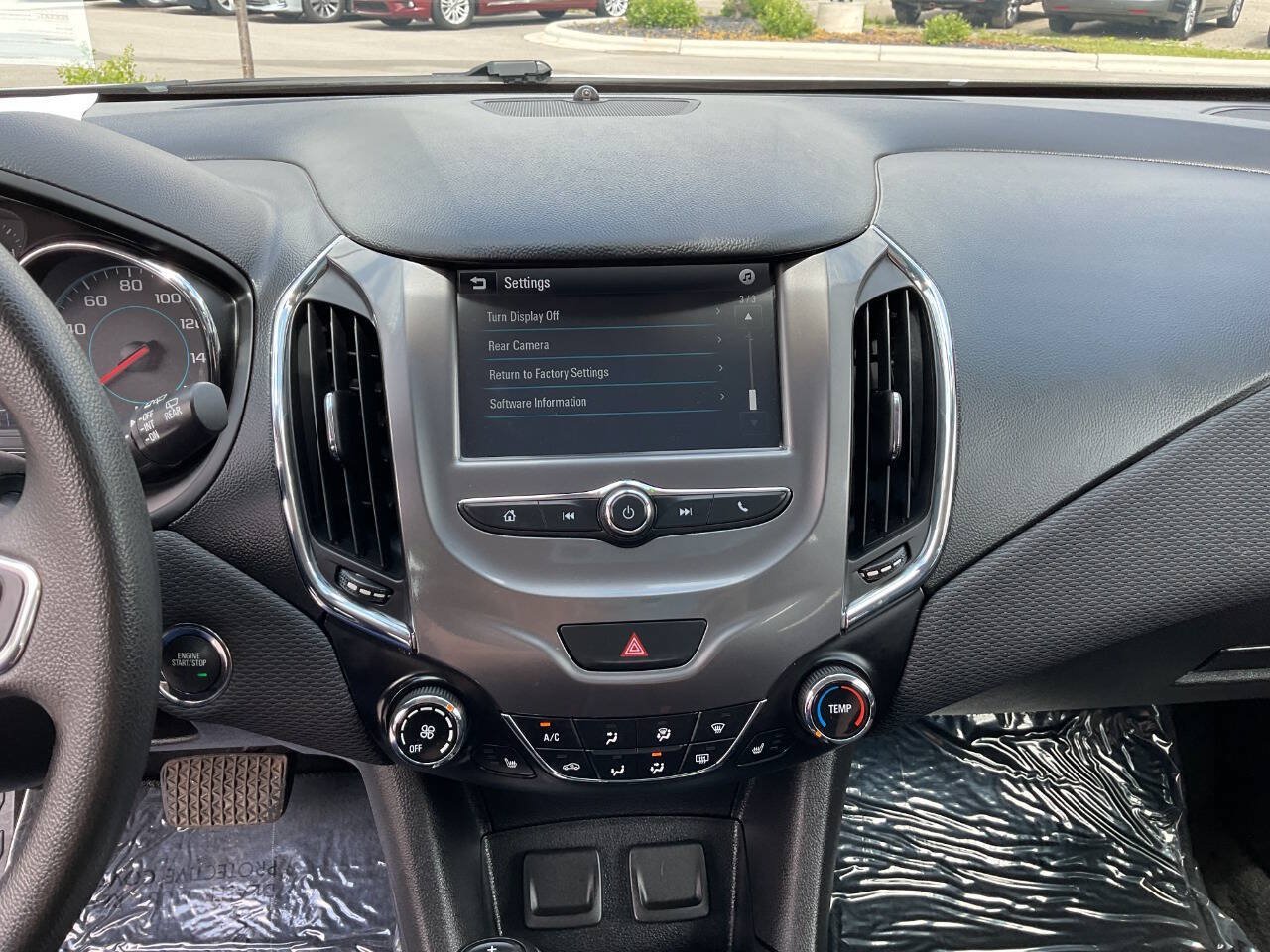 Used 2017 Chevrolet Cruze LT w/ Convenience Package FWD image 22