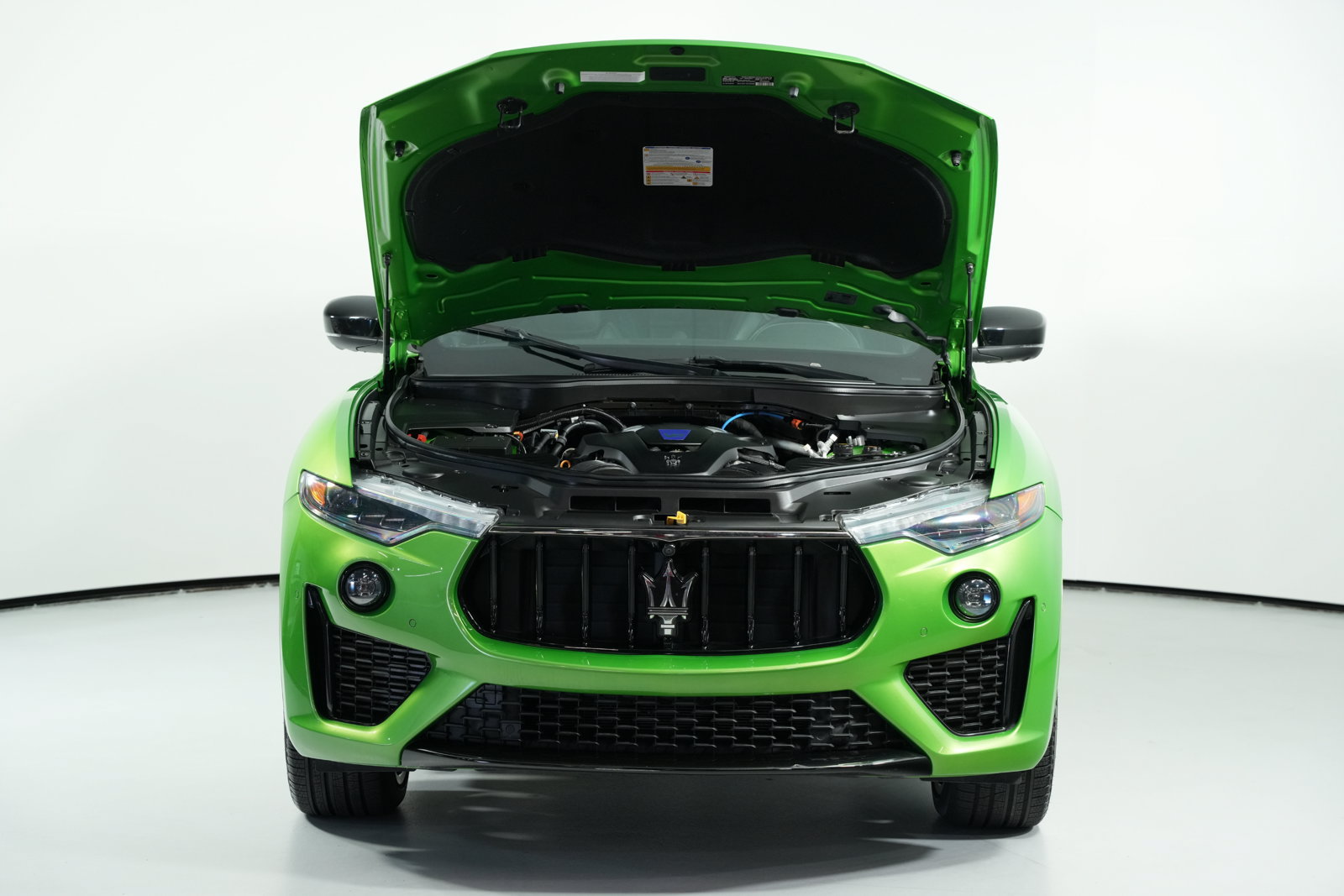 Used 2023 Maserati Levante Modena AWD/4WD image 3