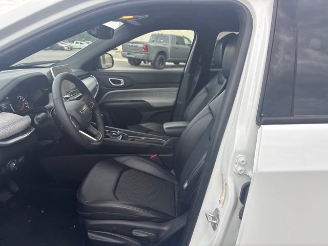 Used 2025 Jeep Compass Latitude AWD/4WD image 23