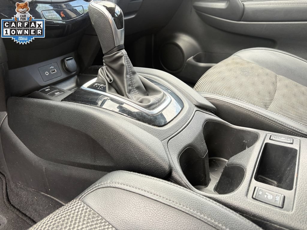 Certified 2022 Nissan Rogue Sport SV w/ Technology Package AWD/4WD image 23