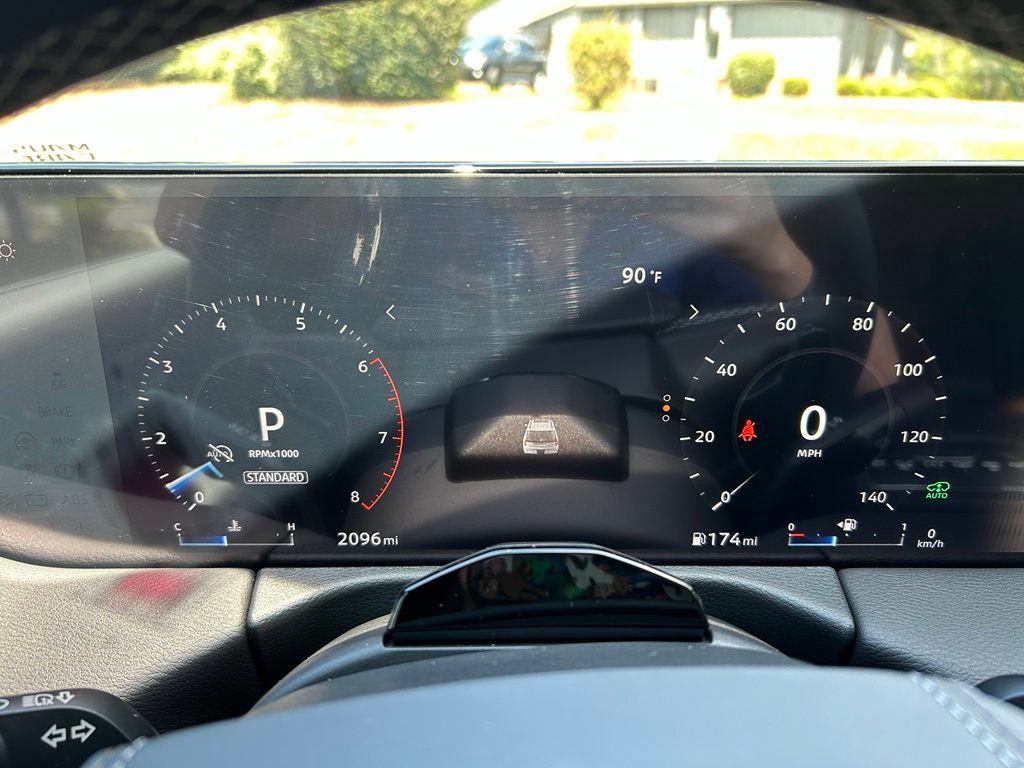 Used 2025 Nissan Armada Platinum Reserve RWD image 29