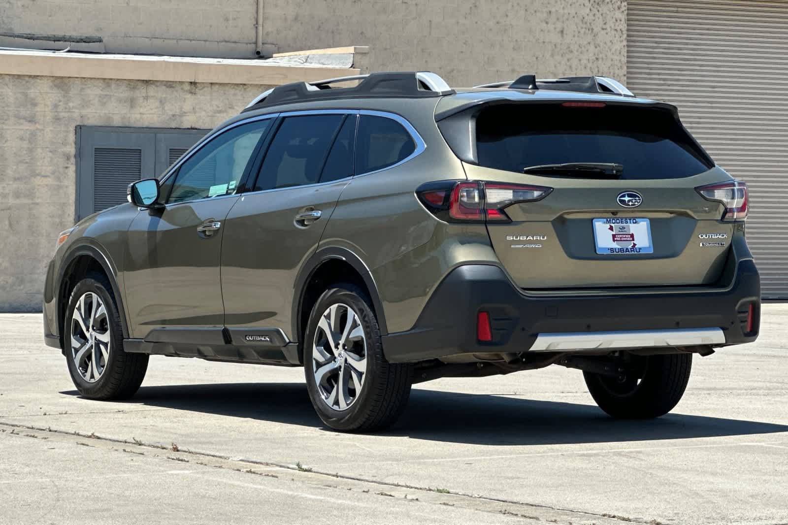 Used 2022 Subaru Outback Touring XT AWD/4WD image 5