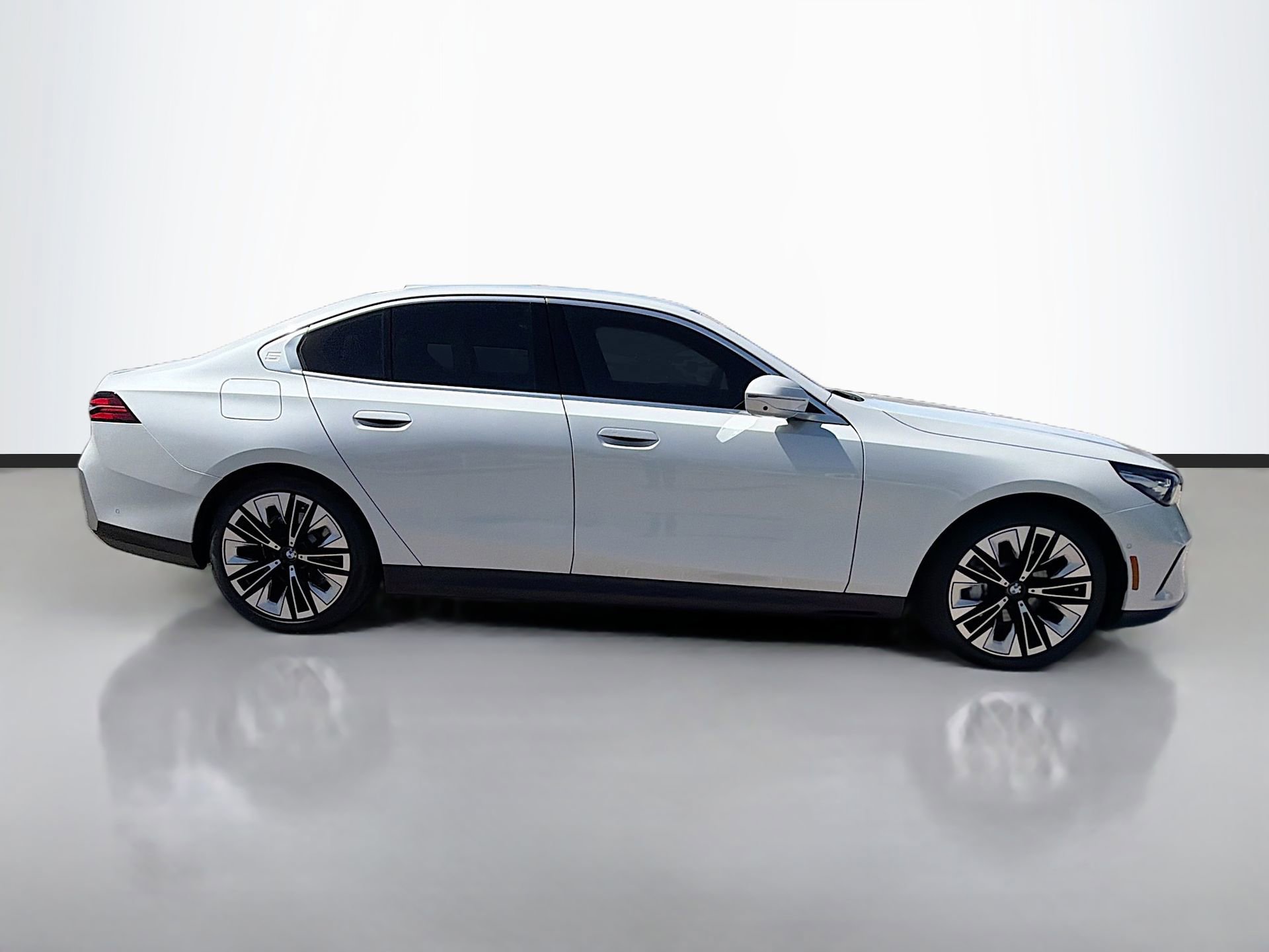 Used 2026 BMW 530i w/ Premium Package video 3