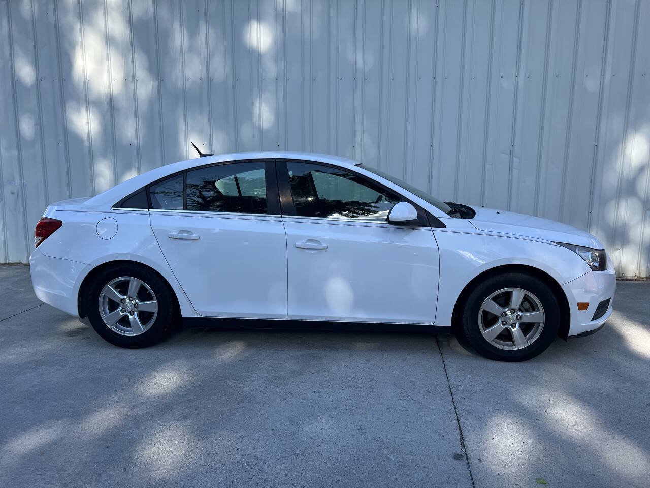 Used 2014 Chevrolet Cruze LT FWD image 2