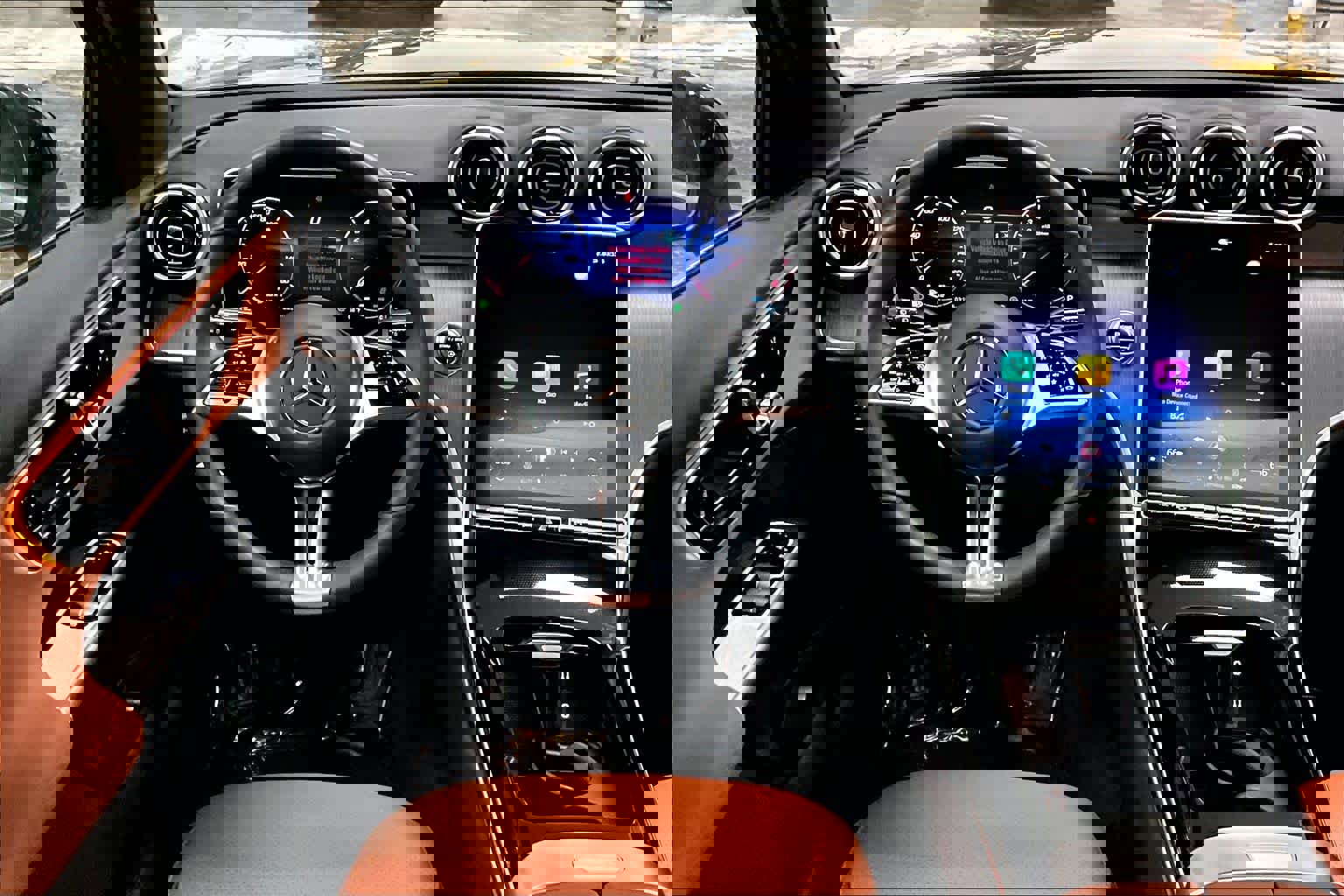 Certified 2026 Mercedes-Benz GLC 300 4MATIC image 6