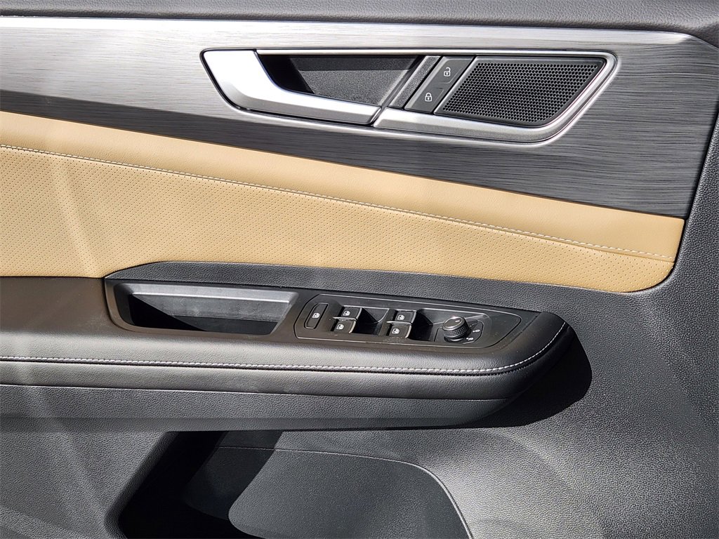 New 2026 Volkswagen Atlas Cross Sport SE image 3