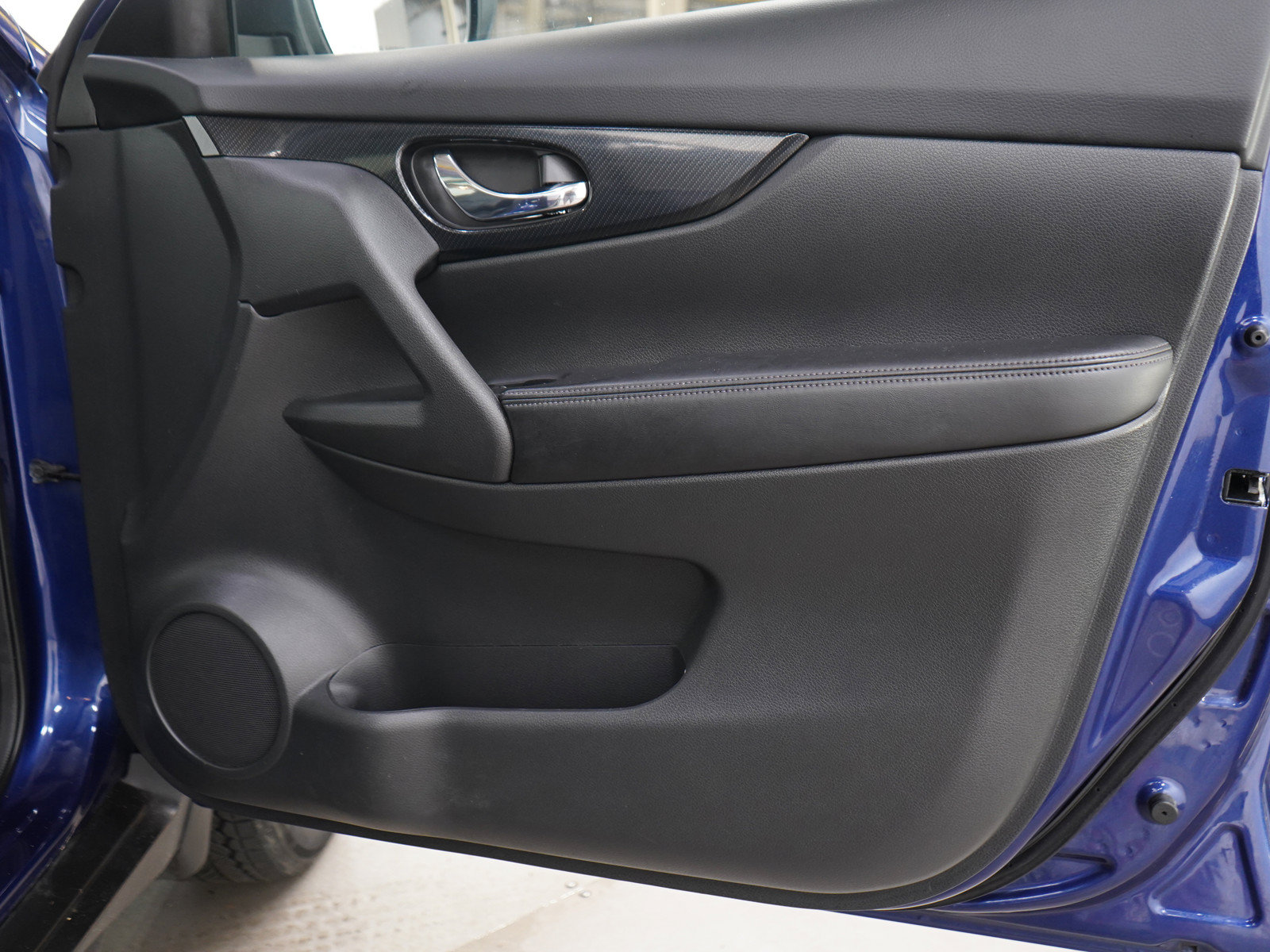 Used 2019 Nissan Rogue SL w/ Premium Package AWD/4WD image 9