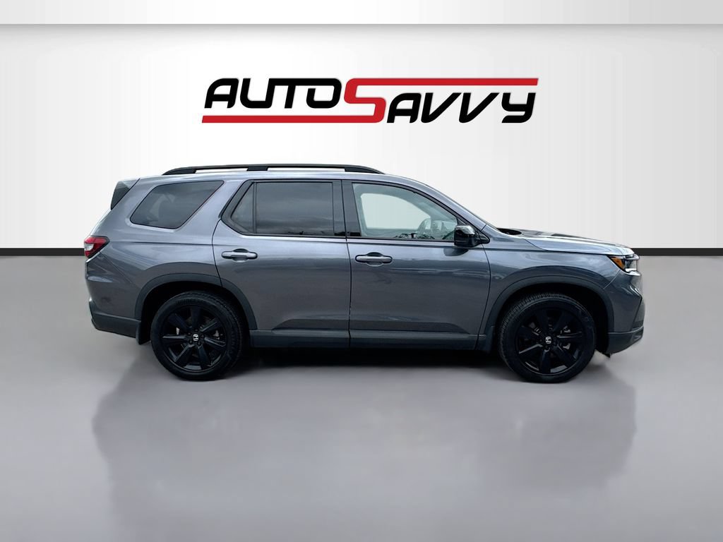 Used 2025 Honda Pilot Black Edition image 8